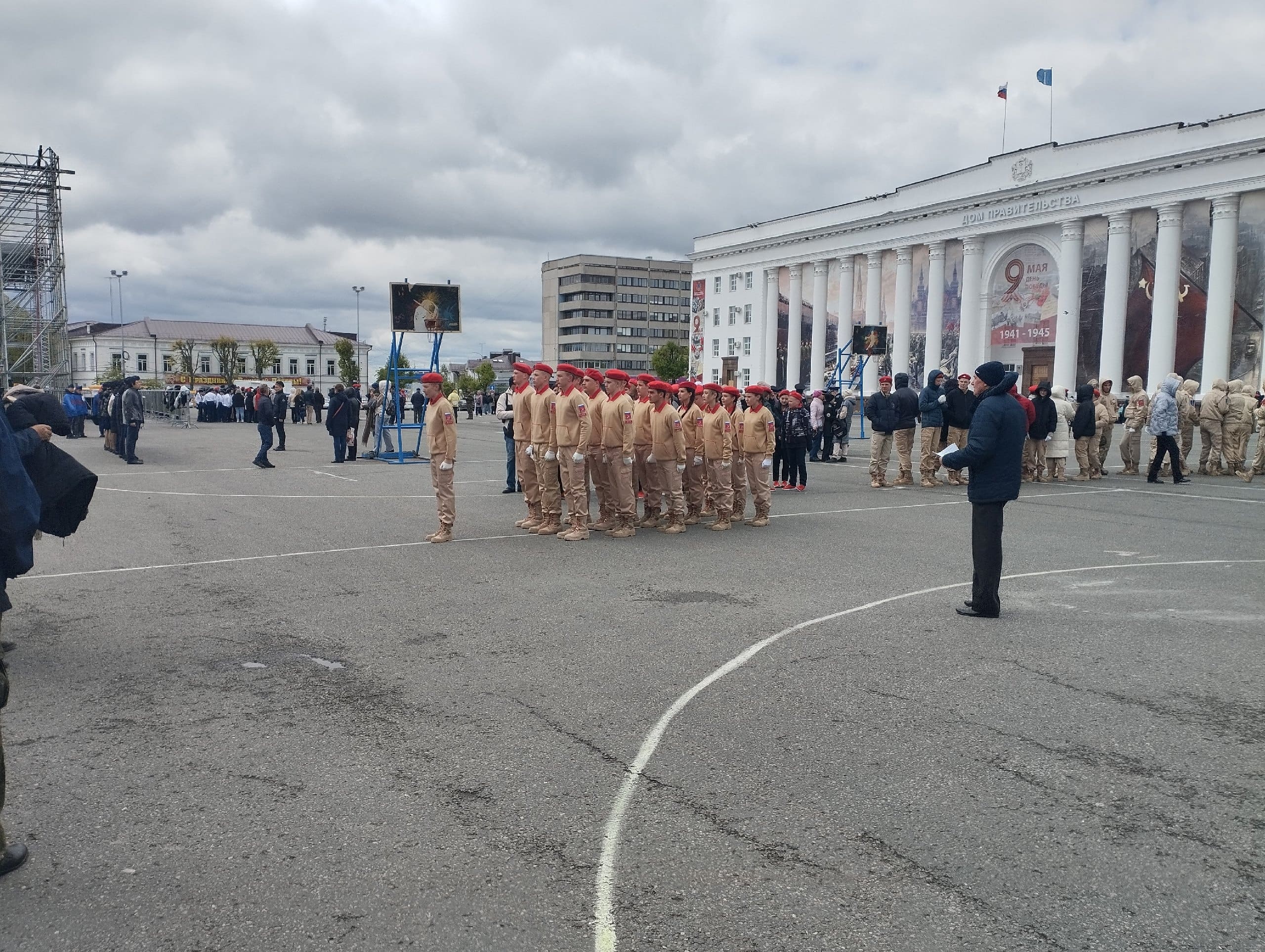 Финал областного смотра строя и песни «Марш Победы».